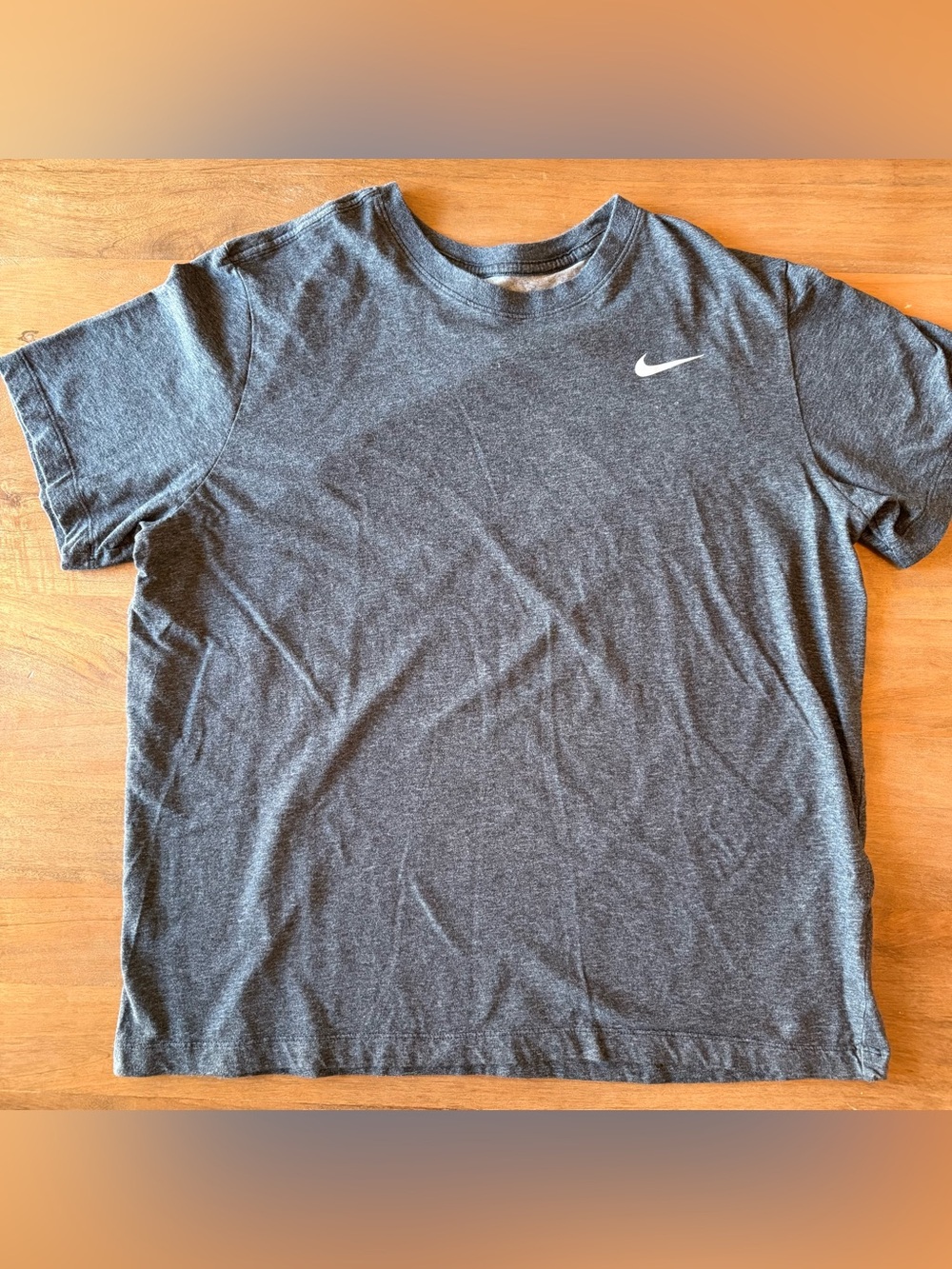 💥2/$20 Nike Short-Sleeve Crewneck T-Shirt in Heather Gray with White Swoosh